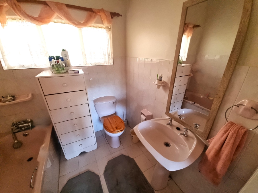 3 Bedroom Property for Sale in Safari Gardens North West